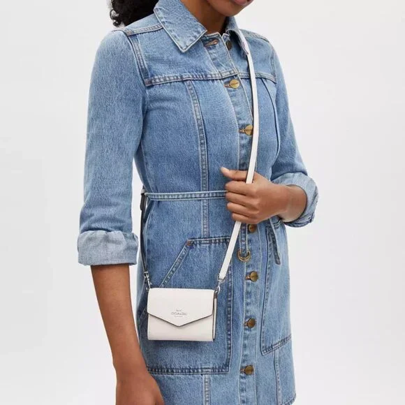 Coach Mini Envelope Wallet Pebbled Leather in Light Chalk - Picture 4 of 4